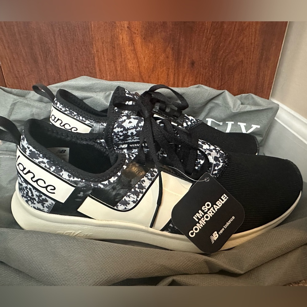 New Balance Nergize V2 Sneakers Size 9.5